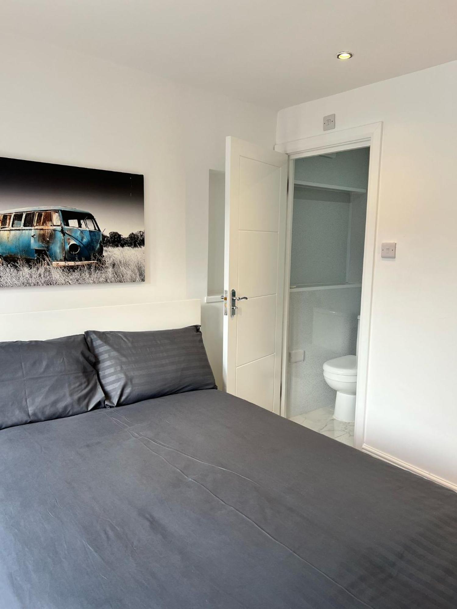 93 West Road Hotel Londra Exterior foto